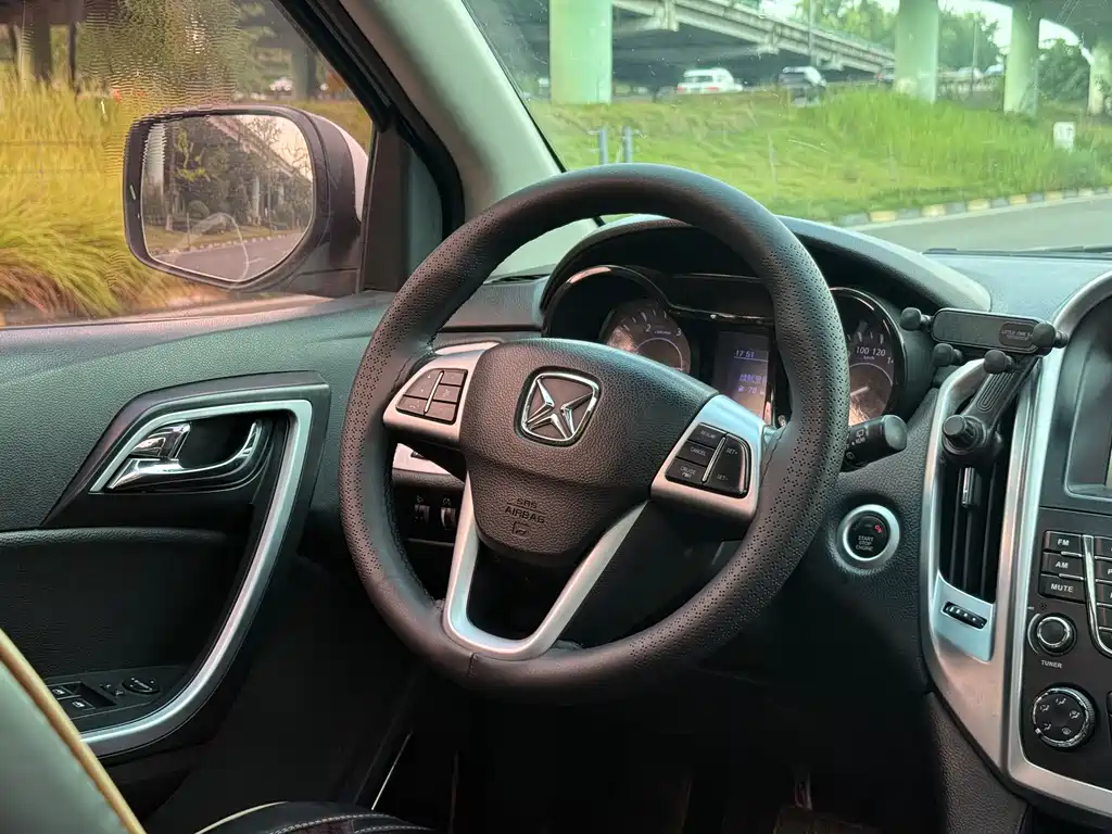 Yusheng S350 2013 2.4T Automatic 4WD Diesel Ultra Deluxe Edition 5-seater купить на сайте DeffCars