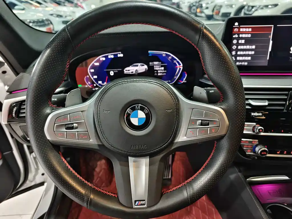 BMW 5 Series 2023 530Li Leading M Sports Package купить на сайте DeffCars