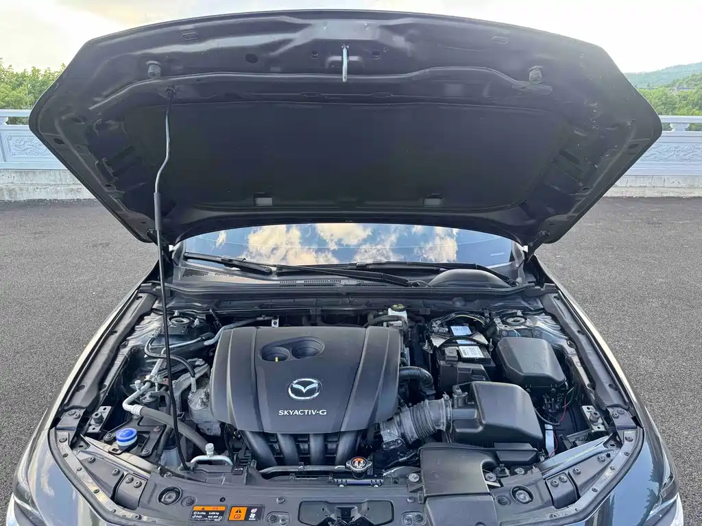 Mazda Axela 2021 2.0L Automatic Dazzling Edition купить на сайте DeffCars
