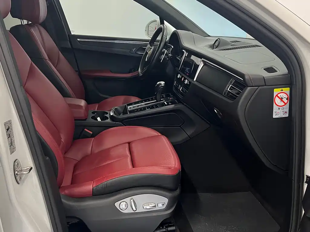 Macan 2023 Macan 2.0T купить на сайте DeffCars