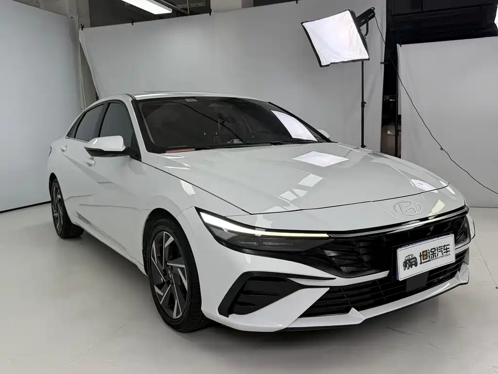 Elantra 2023 1.5L CVT LUX Premium Edition купить на сайте DeffCars
