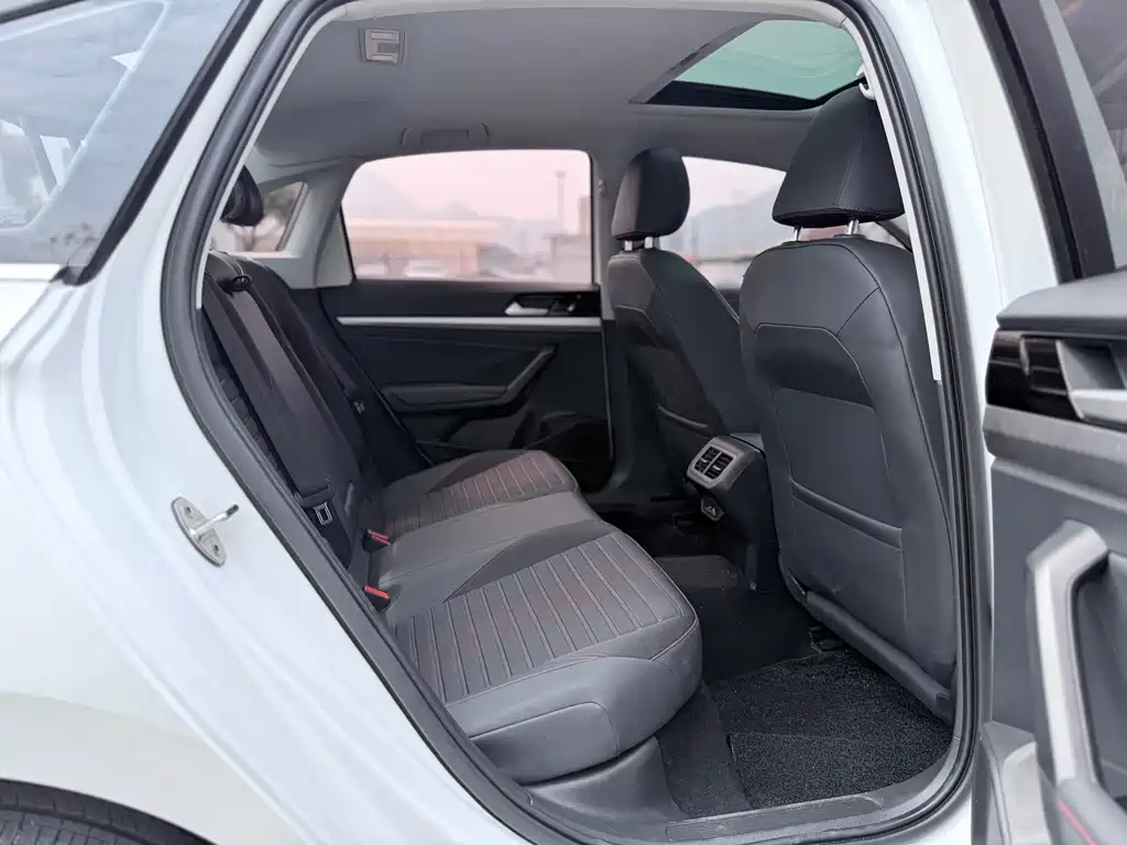 Lavida 2023 300TSI DSG Starry Sky Full Edition купить на сайте DeffCars