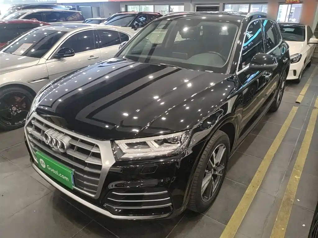 Audi Q5L 2020 facelift 40 TFSI enjoys fashionable style купить на сайте DeffCars