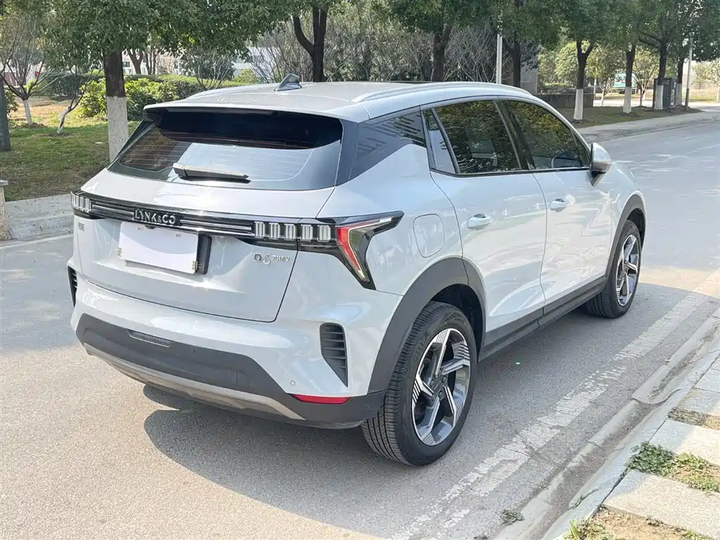 Lynk & Co 06 EM-P 2023 1.5T Remix PHEV Pro купить на сайте DeffCars