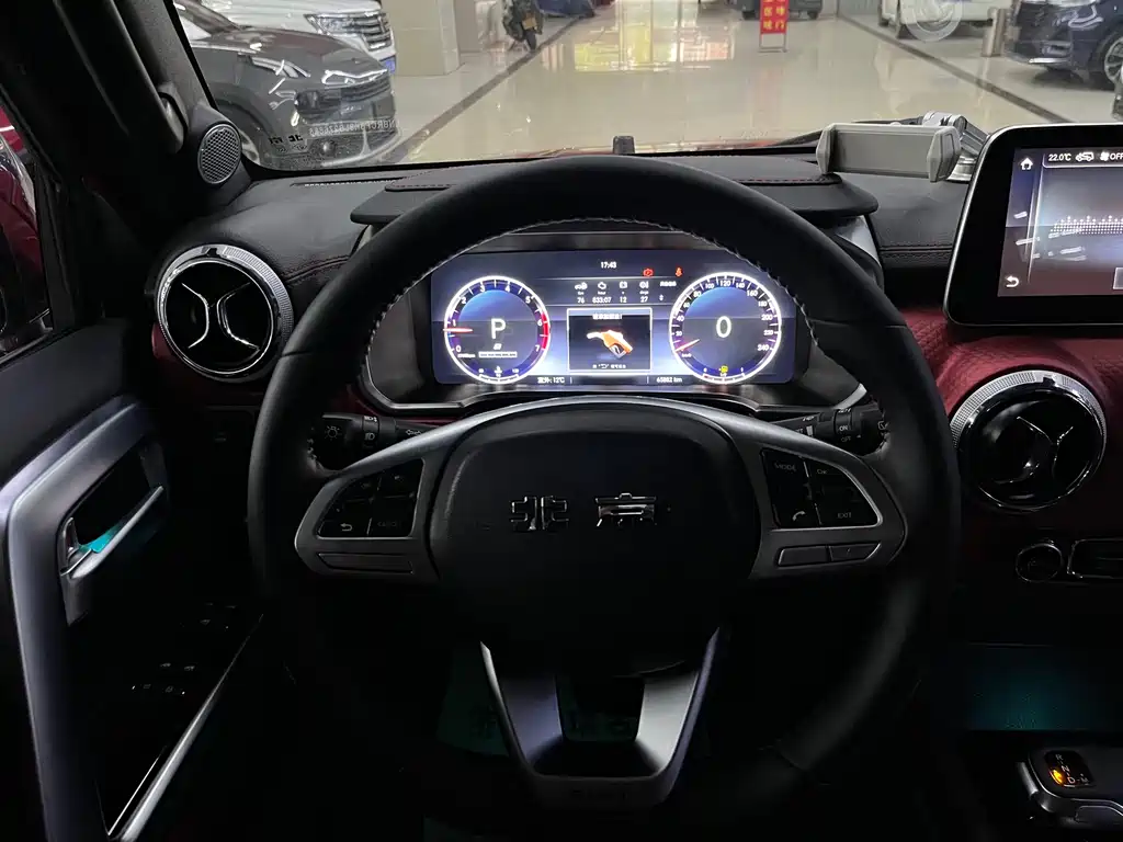 Beijing off-road BJ40 2020 2.0T automatic four-wheel drive city hunter version knight type купить на сайте DeffCars