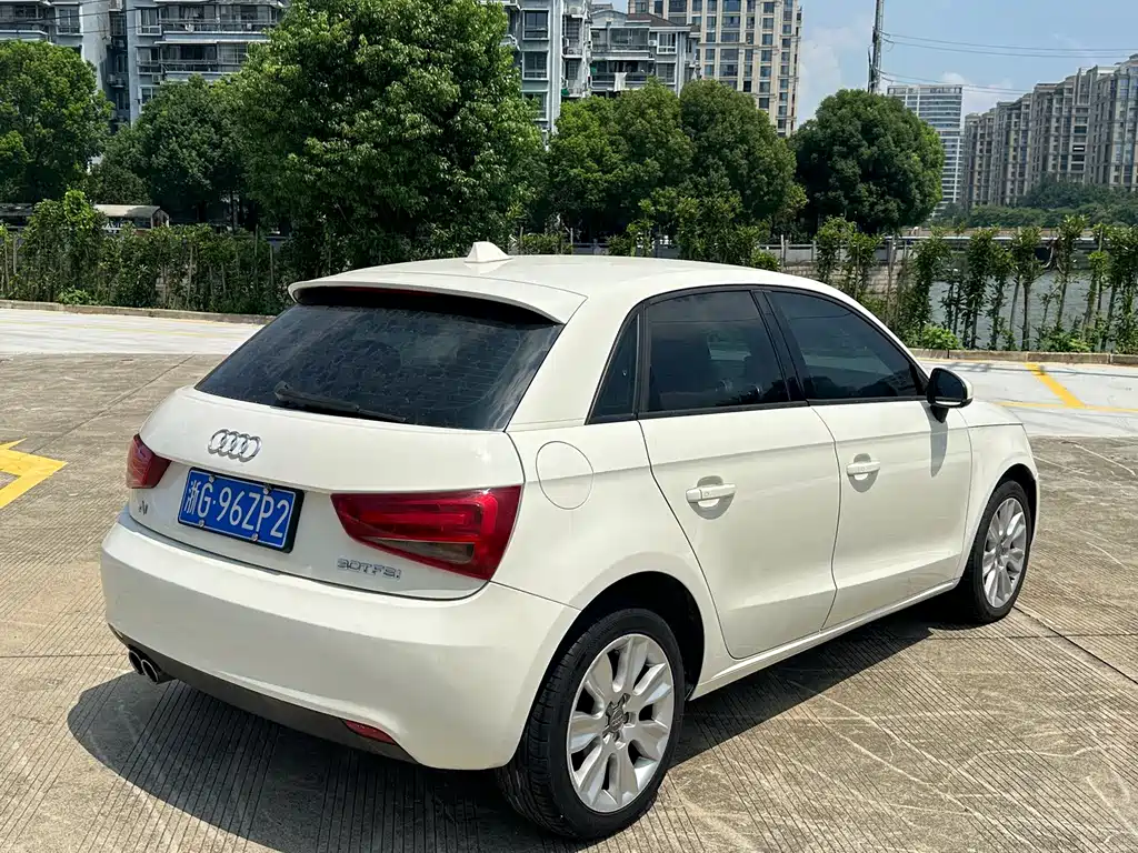 Audi A1 2013 30 TFSI Sportback Ego plus купить на сайте DeffCars