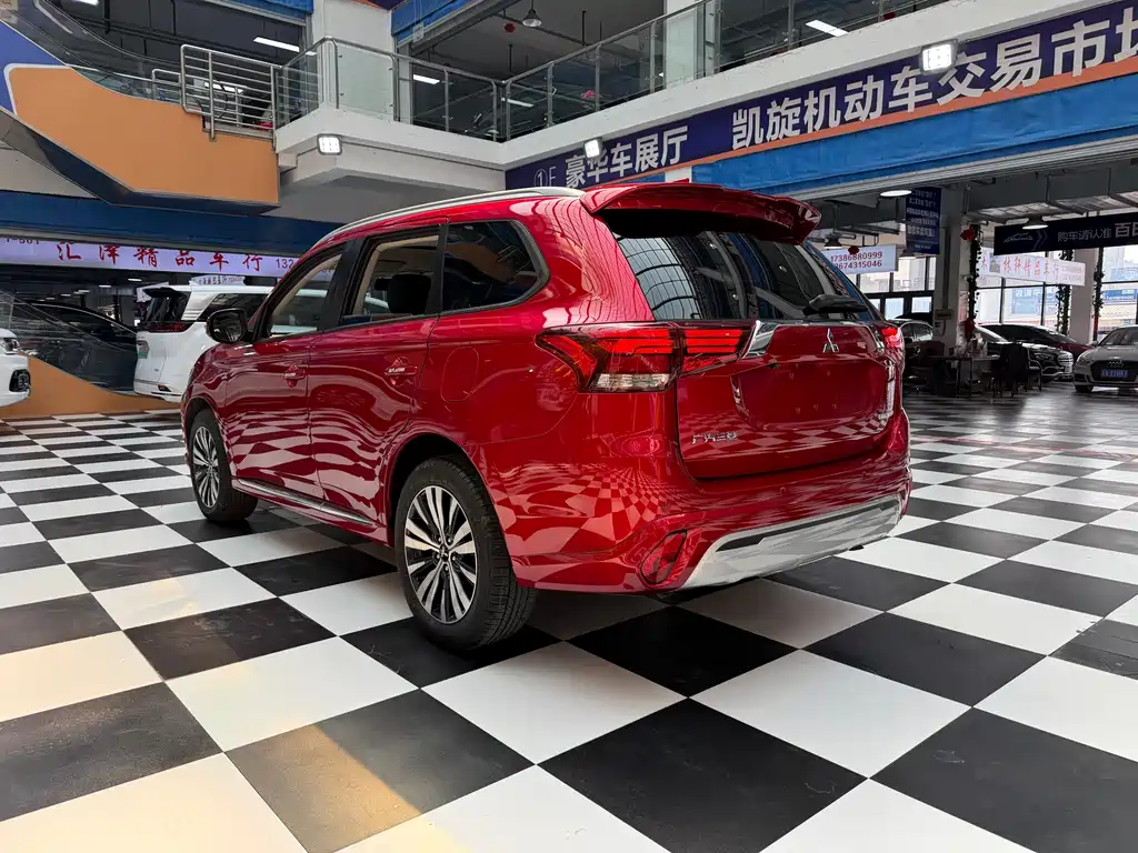 Outlander 2021 facelift 2.0L 2WD Enjoy Edition 5 seats купить на сайте DeffCars