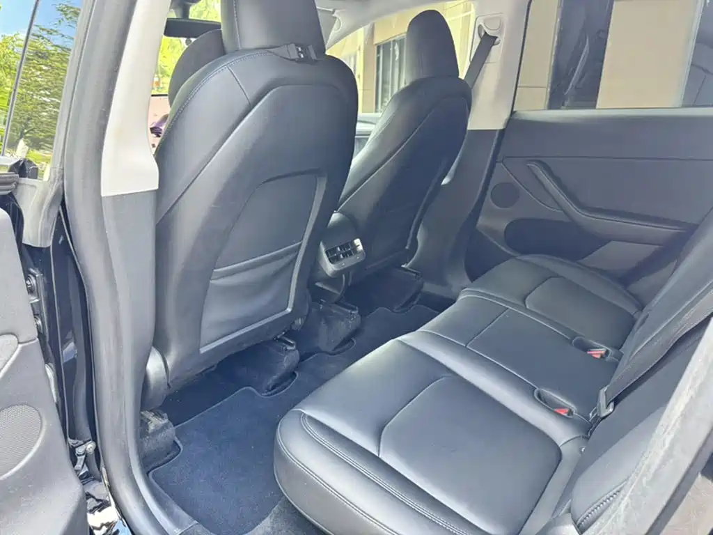 Model Y 2023 long-range all-wheel drive version купить на сайте DeffCars