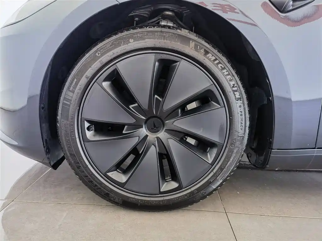 Model 3 2023 rear-wheel drive version купить на сайте DeffCars