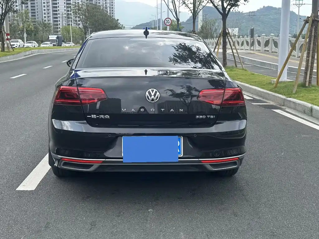 Magotan 2020 330TSI DSG leading model купить на сайте DeffCars