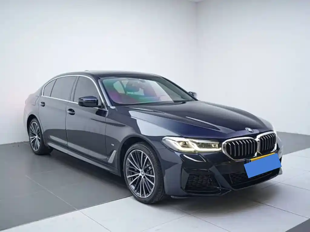 BMW 5 Series 2023 530Li Leading M Sports Package купить на сайте DeffCars