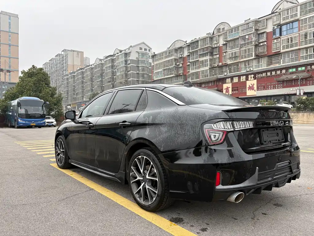 Lynk & Co 03 2021 1.5TD DCT Pro купить на сайте DeffCars