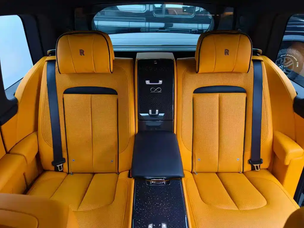 Cullinan 2020 Black Badge купить на сайте DeffCars