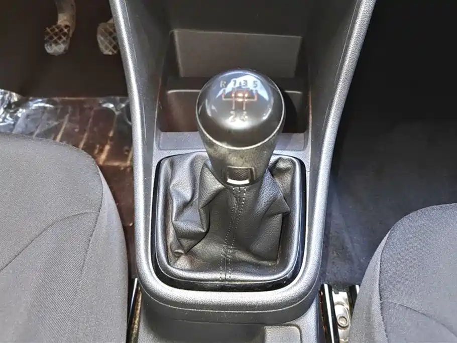 Santana 2015 1.4L Manual Fashion Edition купить на сайте DeffCars