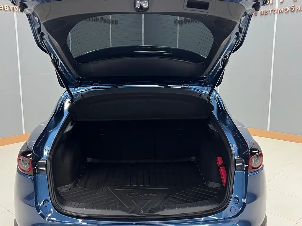 Mazda CX-4 2020 2.0L automatic two-wheel drive Blue Sky Premium Edition купить на сайте DeffCars