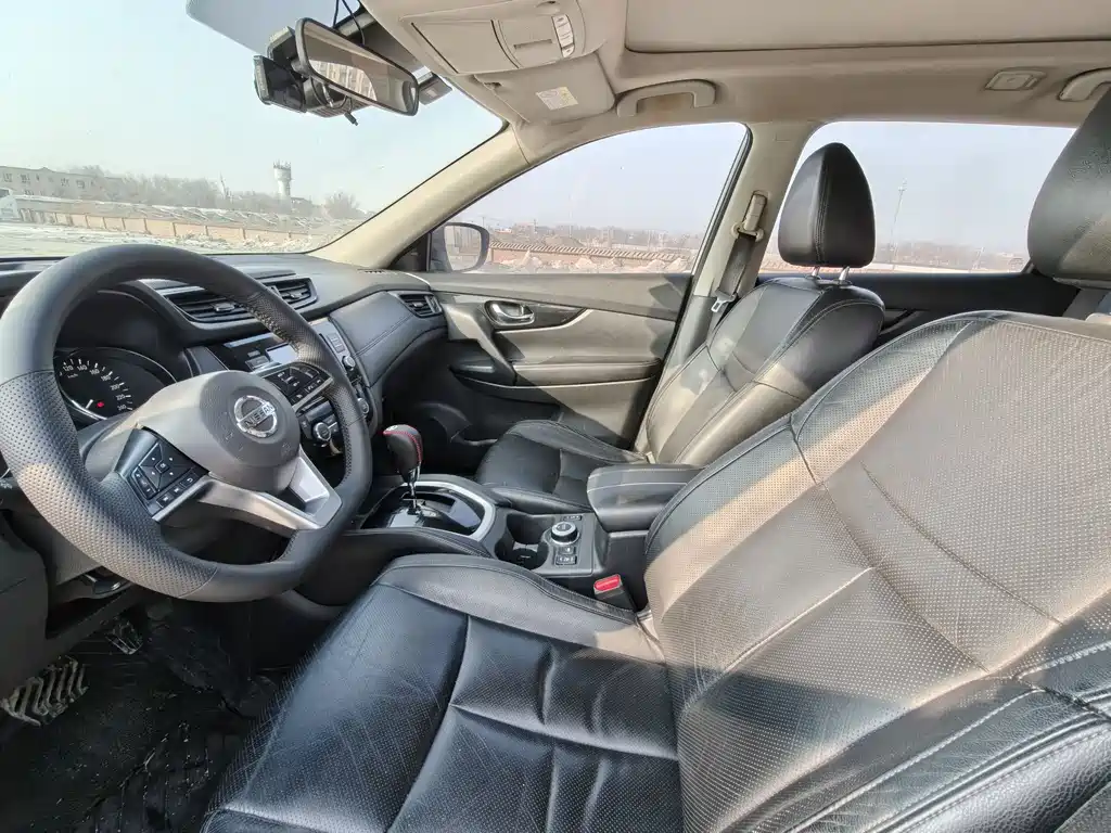 X-Trail 2017 2.5L CVT Deluxe Edition 4WD купить на сайте DeffCars