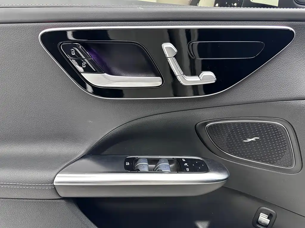 Mercedes-Benz C-Class 2023 facelift C 200 L sports version купить на сайте DeffCars