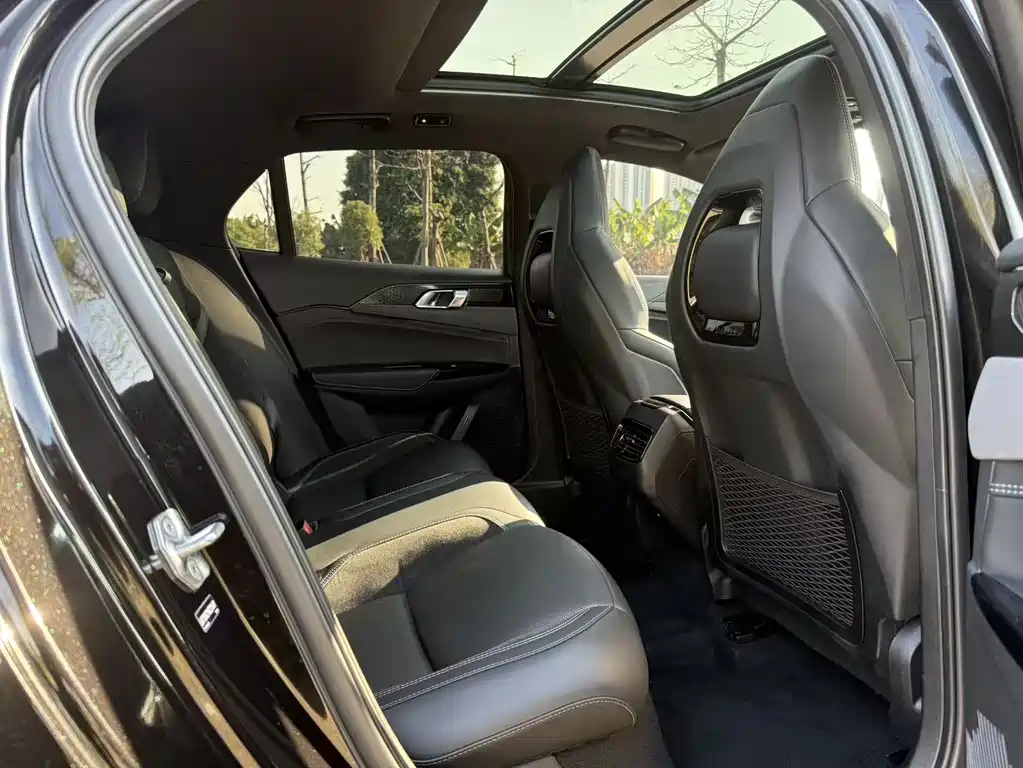 Lynk & Co 03 2022 2.0TD DCT Pro купить на сайте DeffCars