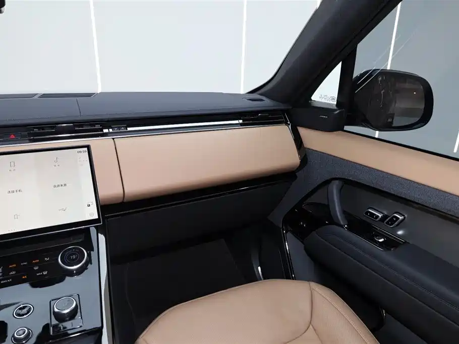 Range Rover Sport 2023 400PS Dynamic SE купить на сайте DeffCars