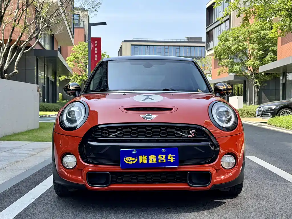 MINI 2018 2.0T COOPER S Artist Five-door Edition купить на сайте DeffCars