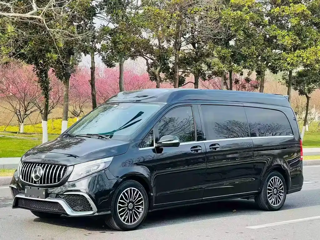 Mercedes-Benz V-Class 2018 V 260 L Premium Extended Edition National VI купить на сайте DeffCars