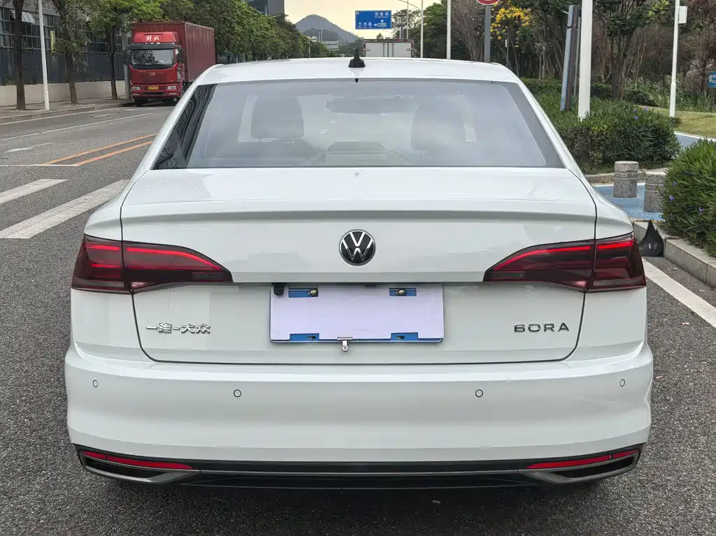 Bora 2021 1.5L automatic comfort intelligent connected version купить на сайте DeffCars