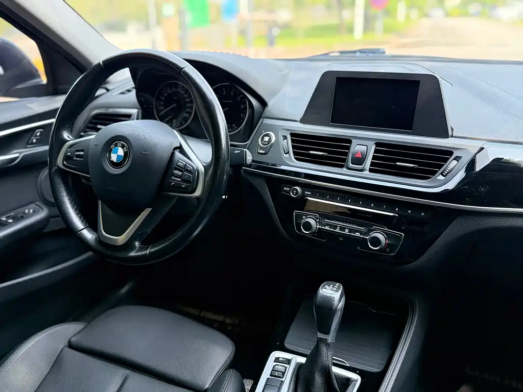BMW 1 Series 2017 118i Sports купить на сайте DeffCars