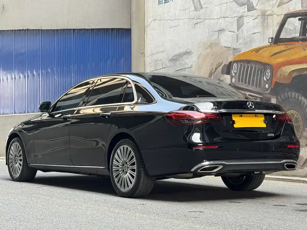 Mercedes-Benz E-Class 2023 E 300 L Luxury Model купить на сайте DeffCars