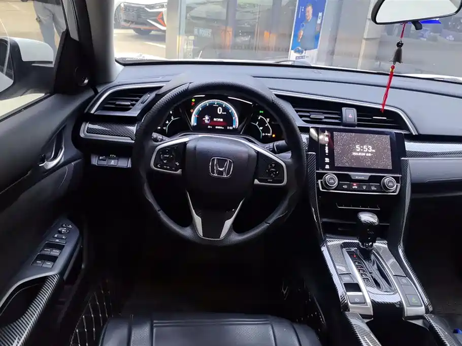 Civic 2019 220TURBO CVT Dynamic Edition National VI купить на сайте DeffCars