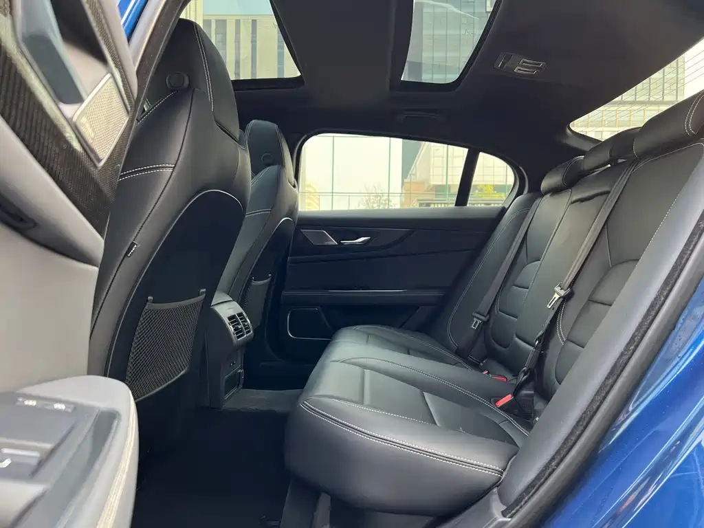 Jaguar XEL 2021 2.0T 250PS R-DYNAMIC SE Technology Sports Edition купить на сайте DeffCars