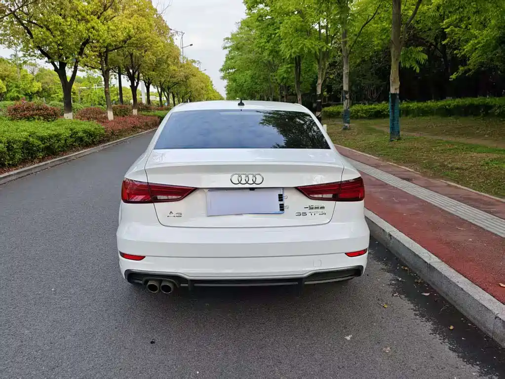 Audi A3 2020 Limousine 35 TFSI Fashion Type National V купить на сайте DeffCars