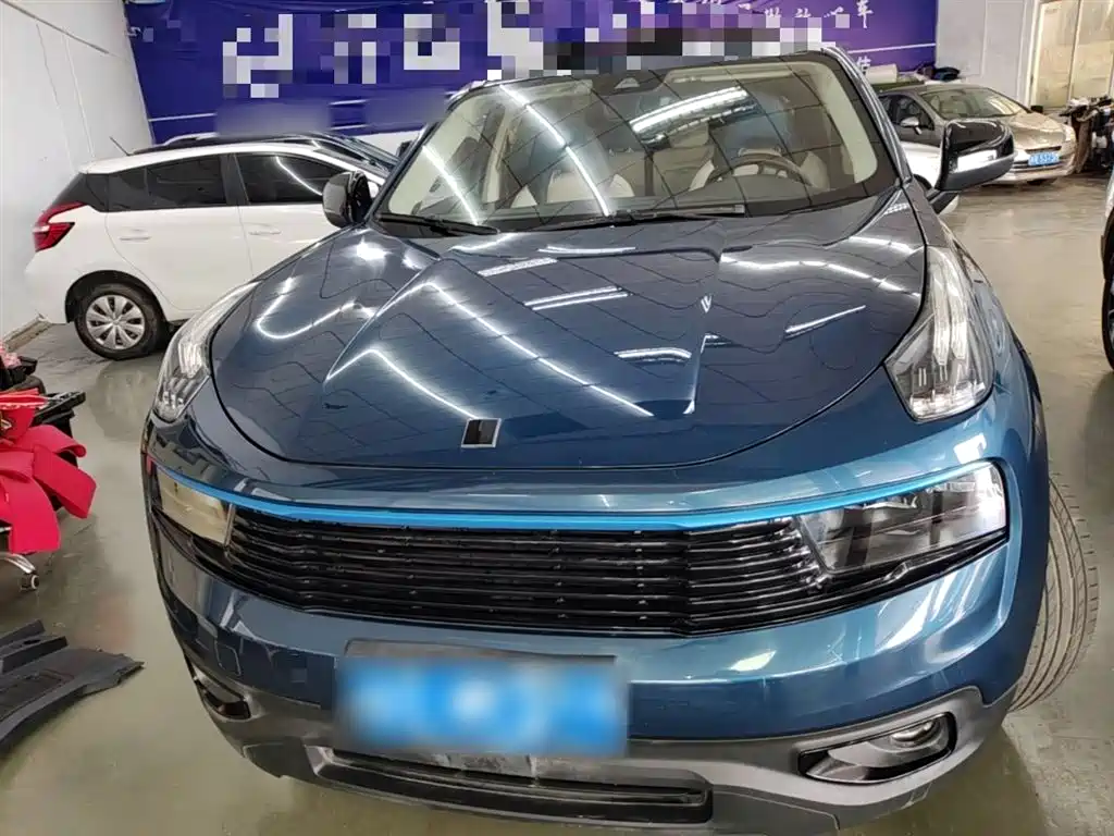 Lynk & Co 01 2017 2.0T 2WD Yao Pro Edition купить на сайте DeffCars