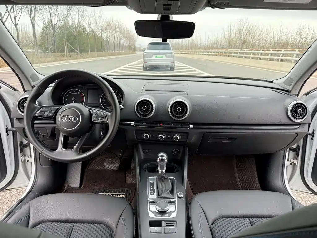 Audi A3 2019 Limousine 35 TFSI Fashion Type National VI купить на сайте DeffCars