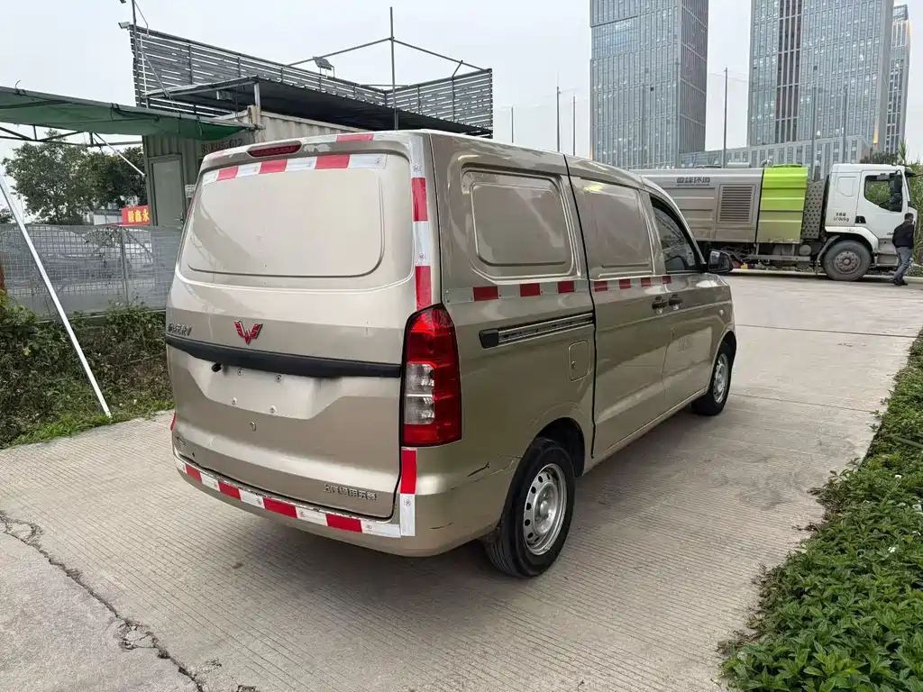 Wuling Hongguang V 2022 1.5L Jintu version of the electric power-assisted LAR with sealed windows купить на сайте DeffCars
