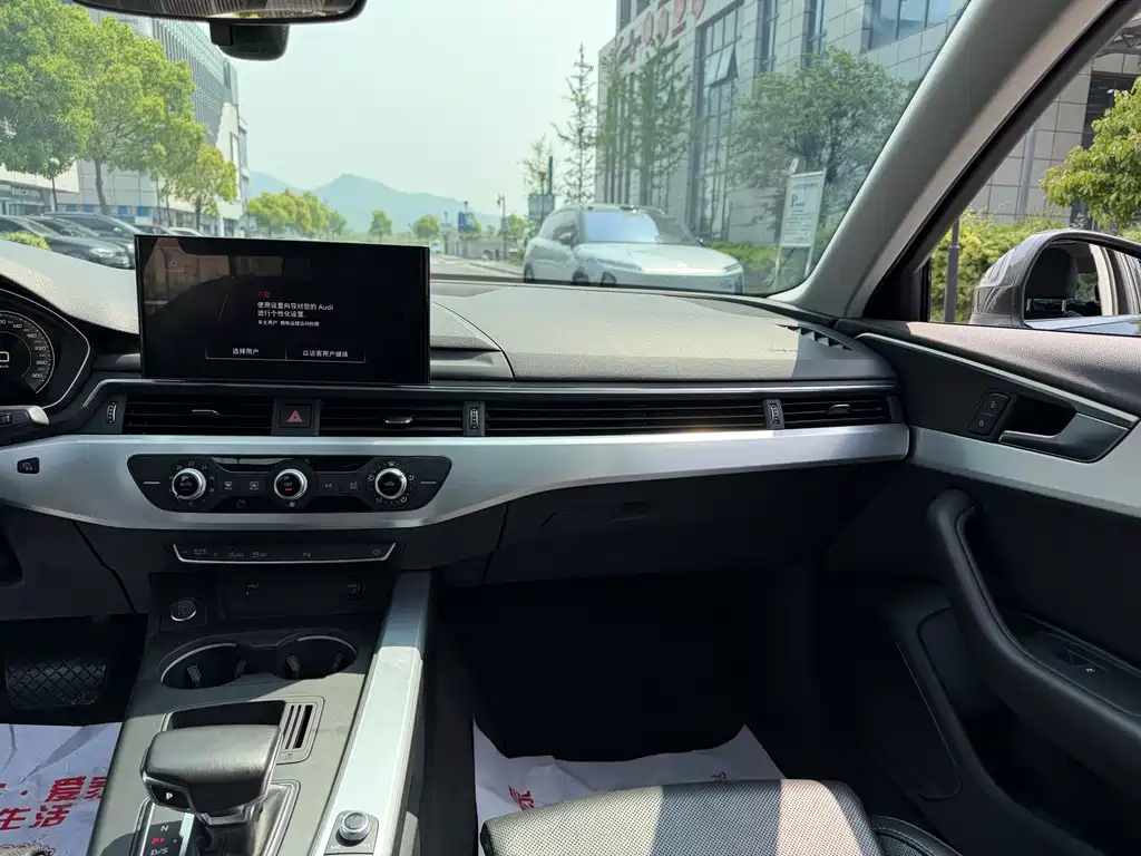 Audi A4L 2022 40 TFSI Fashionable and Dynamic купить на сайте DeffCars