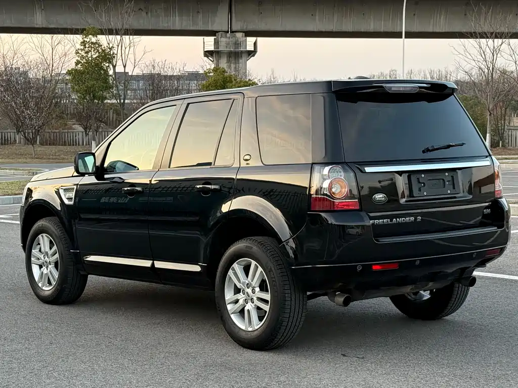 Freelander 2 2013 2.0T Si4 SE gasoline version купить на сайте DeffCars