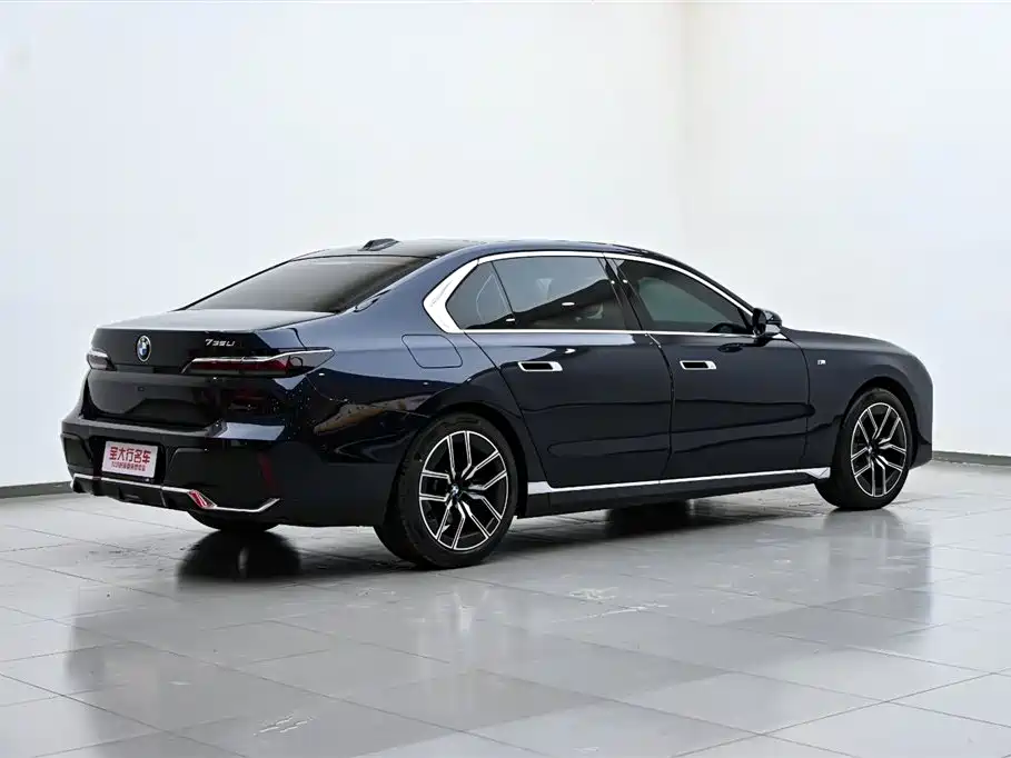 BMW 7 Series 2023 735Li M Sports Package купить на сайте DeffCars