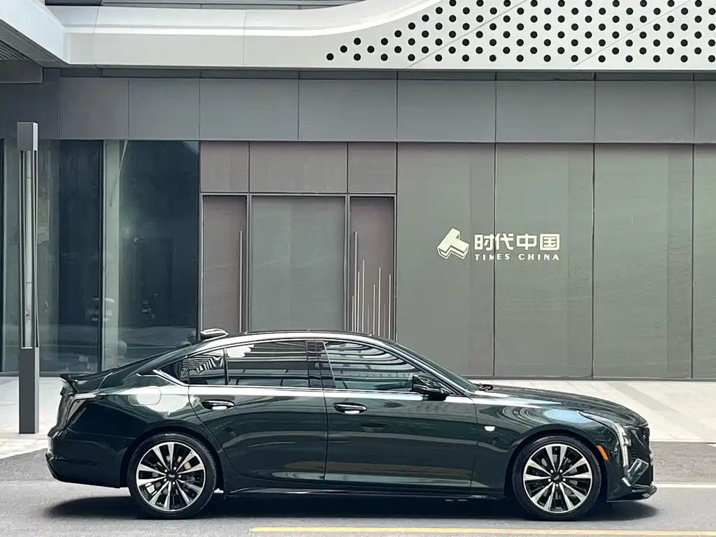 Cadillac CT5 2024 28T Premium Model купить на сайте DeffCars