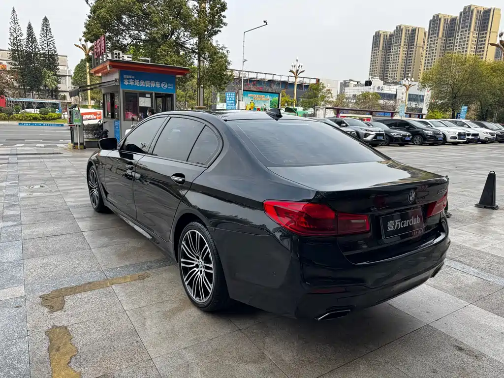 BMW 5 Series 2018 facelift 530Li leading M sports package купить на сайте DeffCars
