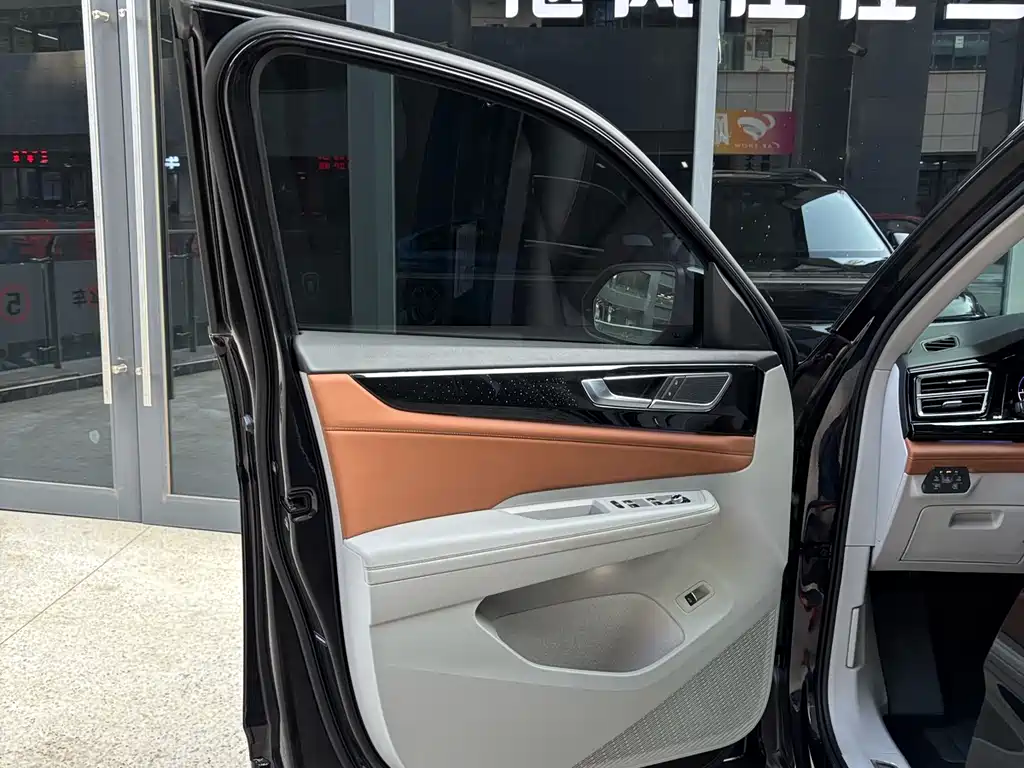 Touron 2022 380TSI four-wheel drive luxury version купить на сайте DeffCars