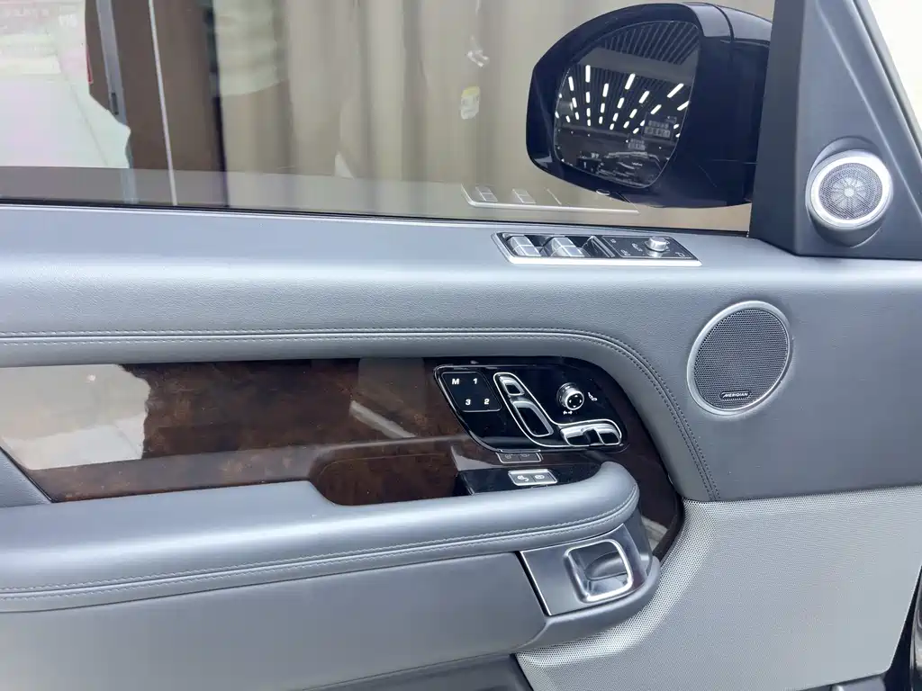 Range Rover 2020 3.0 L6 Legend Extended Edition купить на сайте DeffCars