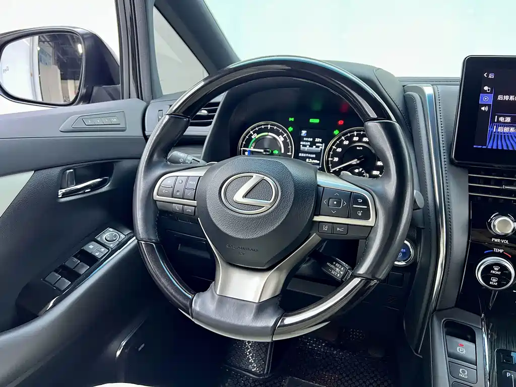 Lexus LM 2020 300h seven-seater elegant version купить на сайте DeffCars