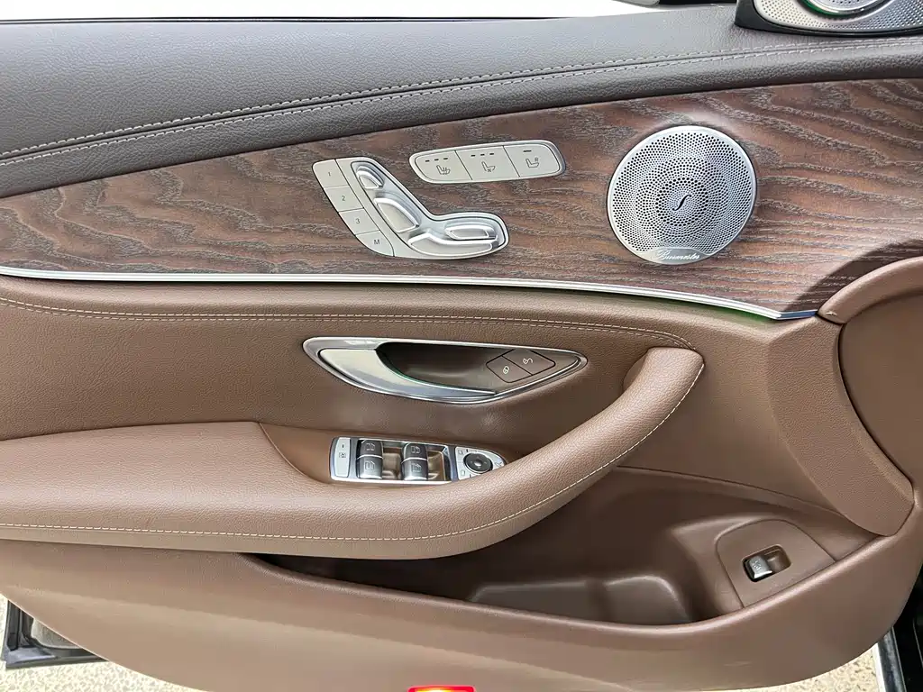 Mercedes-Benz E-Class 2021 E 300 L Premium Model купить на сайте DeffCars