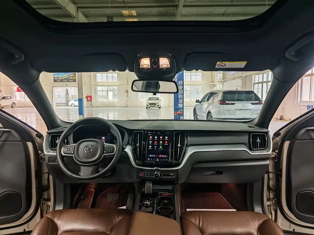 Volvo XC60 2024 B5 four-wheel drive Zhiyi Luxury Edition купить на сайте DeffCars