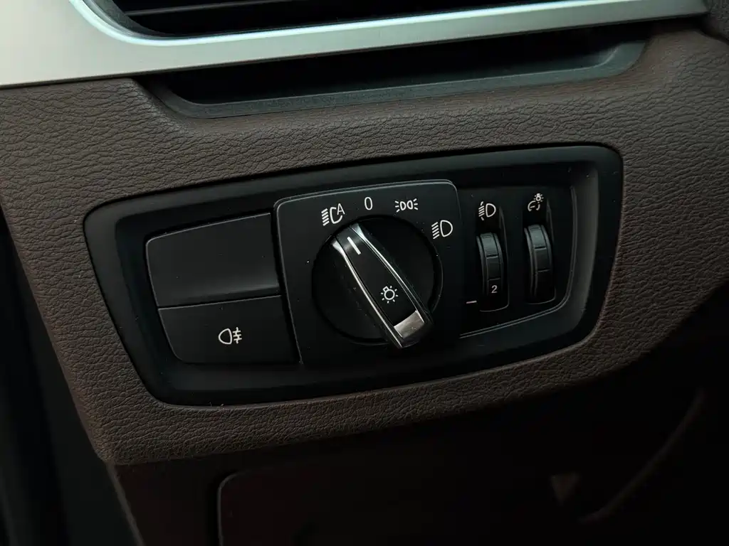 BMW X1 2020 sDrive20Li Fashion Model купить на сайте DeffCars