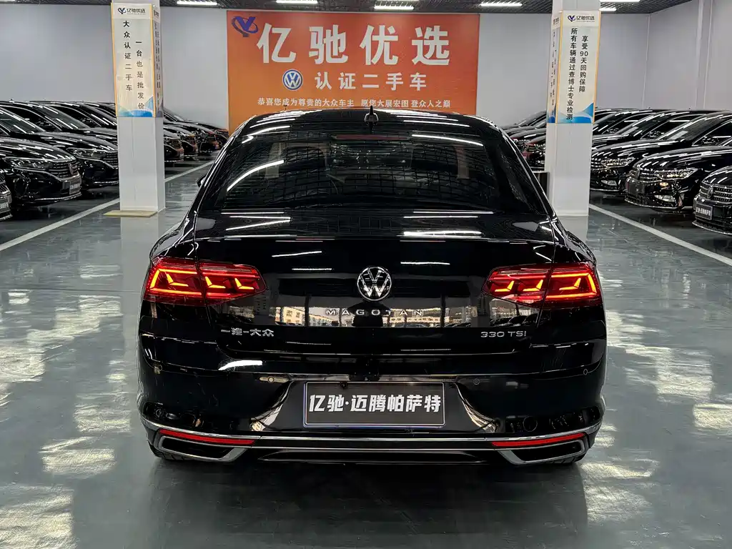 MAGOTAN 2021 330TSI DSG 30th Anniversary Edition купить на сайте DeffCars