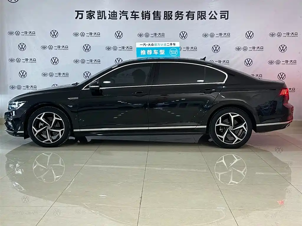 Magotan 2023 2 million commemorative edition 330TSI DSG leading model купить на сайте DeffCars
