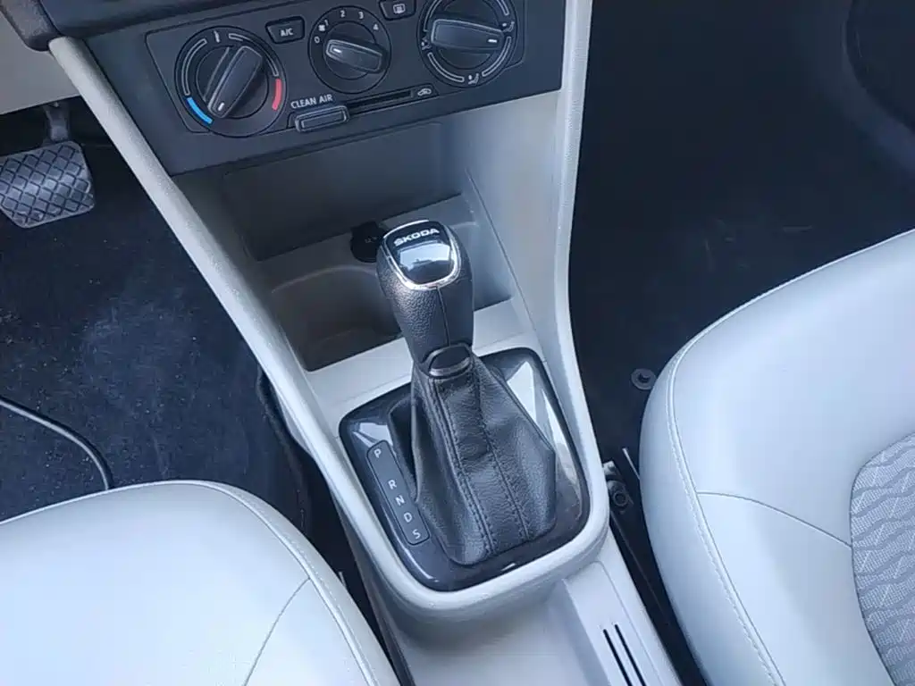 Xin Rui (Rapid) 2016 1.6L Autogeneration Edition купить на сайте DeffCars