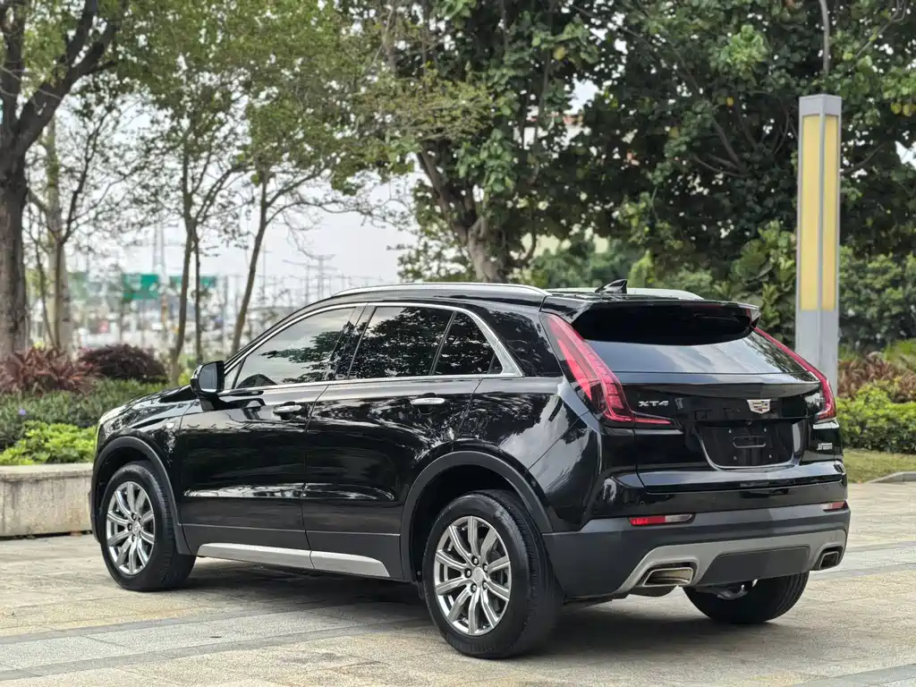 Cadillac XT4 2020 28T two-wheel drive leading model купить на сайте DeffCars