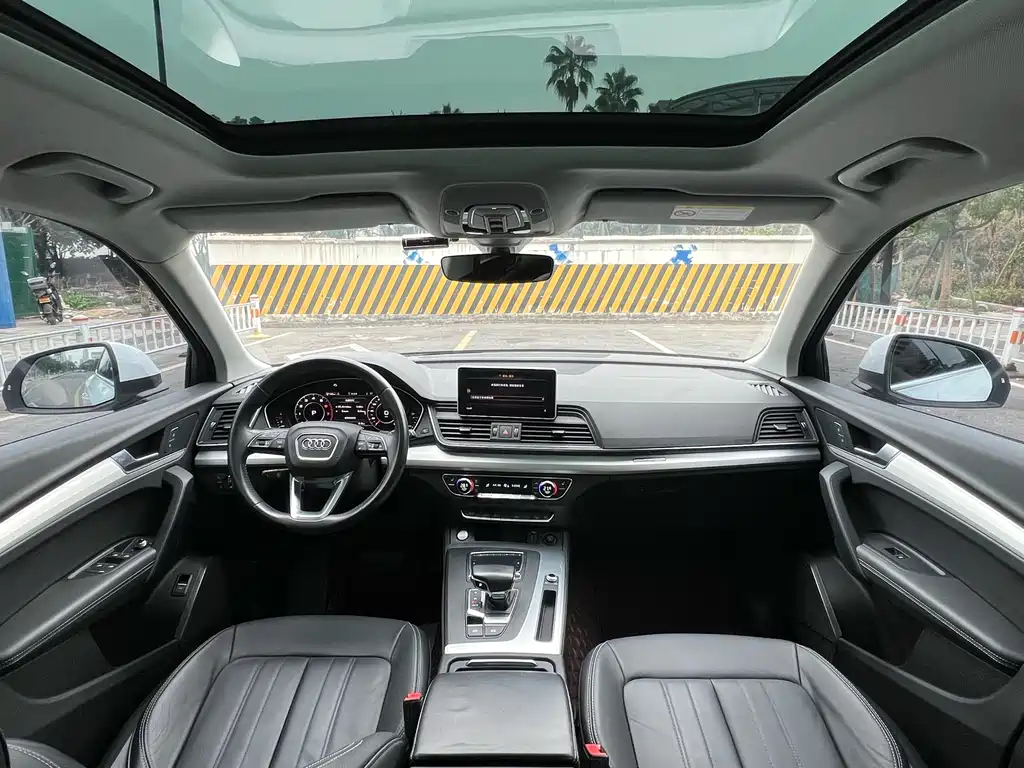 Audi Q5L 2020 40 TFSI enjoys fashionable style купить на сайте DeffCars